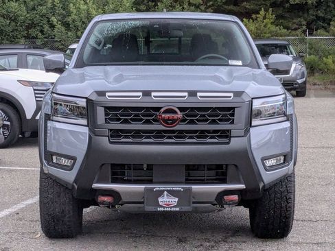 New 2025 Nissan Frontier PRO-4X w/ Pro Convenience Package AWD/4WD image 3