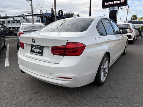 Used 2016 BMW 320i Sedan RWD image 3