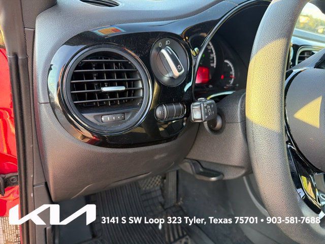 Used 2013 Volkswagen Beetle 2.5 FWD image 14