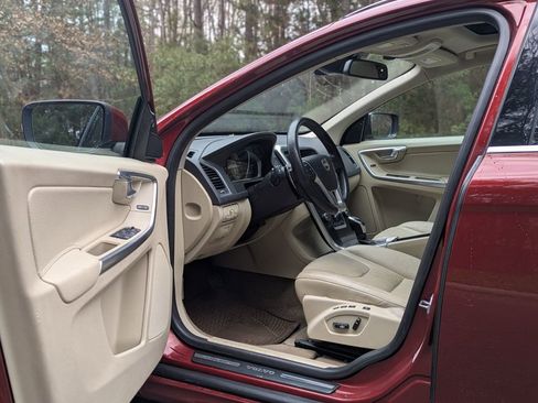 Used 2014 Volvo XC60 T6 image 11