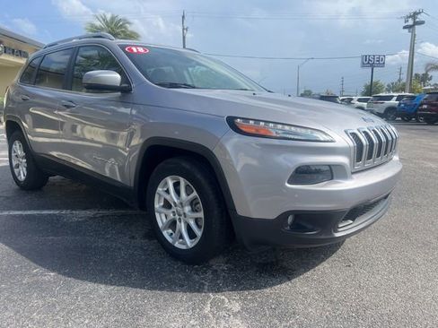 Used 2018 Jeep Cherokee Latitude Plus FWD image 1