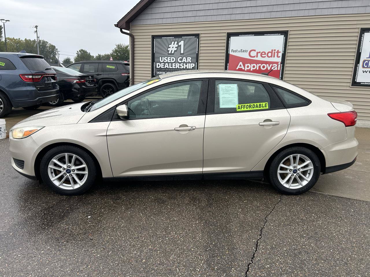 Used 2017 Ford Focus SE FWD image 8