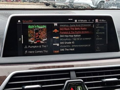 Used 2022 BMW 750i xDrive w/ M Sport Package image 23