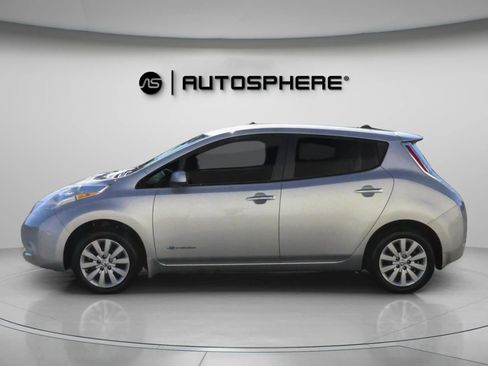 Used 2015 Nissan Leaf S image 5