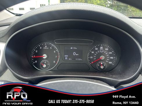 Used 2019 Kia Sorento AWD image 12