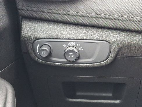 Used 2025 Chevrolet TrailBlazer LT image 25