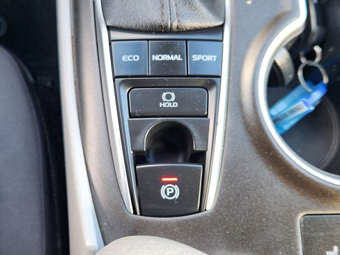 Used 2023 Toyota Camry LE image 21