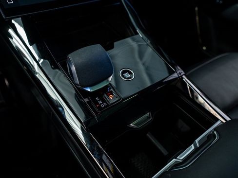 Used 2024 Land Rover Range Rover Sport Dynamic SE image 48