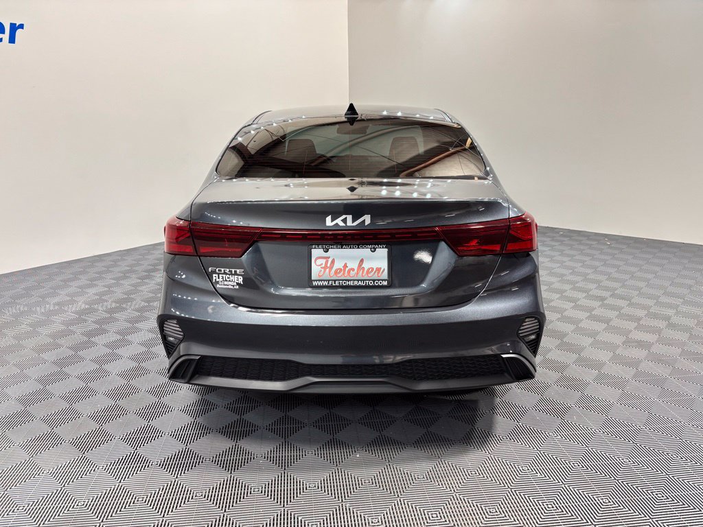 Used 2022 Kia Forte LXS FWD image 5