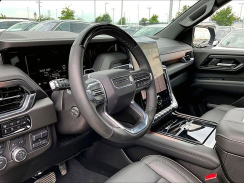 Used 2025 GMC Yukon Denali w/ Denali Reserve Package AWD/4WD image 15