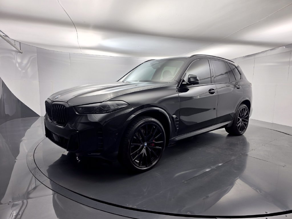 Used 2024 BMW X5 xDrive40i w/ M Sport Package AWD/4WD image 8
