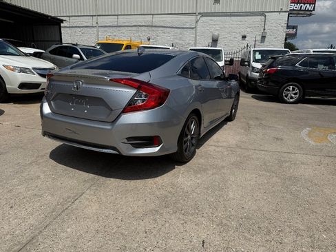 Used 2019 Honda Civic EX image 4
