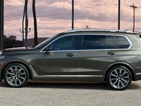 Used 2021 BMW X7 xDrive40i w/ Executive Package image 4