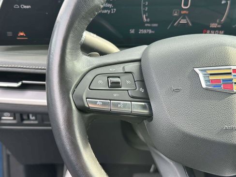 Used 2024 Cadillac XT4 Premium Luxury image 22