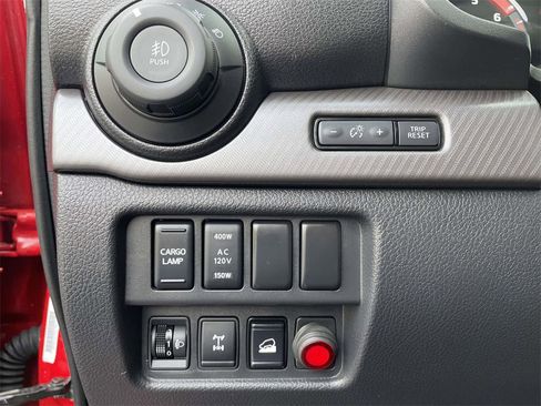 Used 2023 Nissan Titan PRO-4X w/ Pro-4x Convenience Package image 19