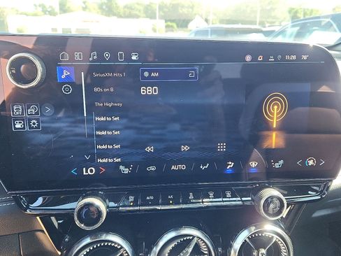 Used 2025 Chevrolet Blazer EV LT image 18