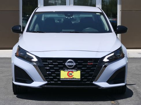 Used 2025 Nissan Altima 2.5 SR FWD image 8