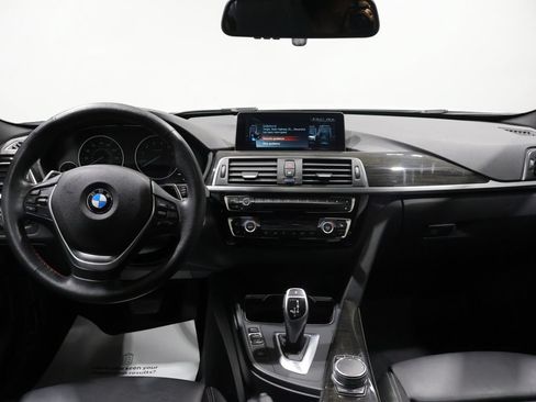 Used 2017 BMW 330i xDrive Sedan AWD/4WD image 17