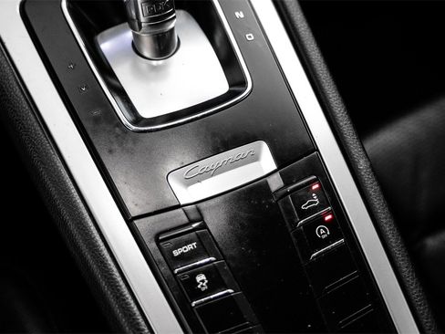 Used 2015 Porsche Cayman image 21