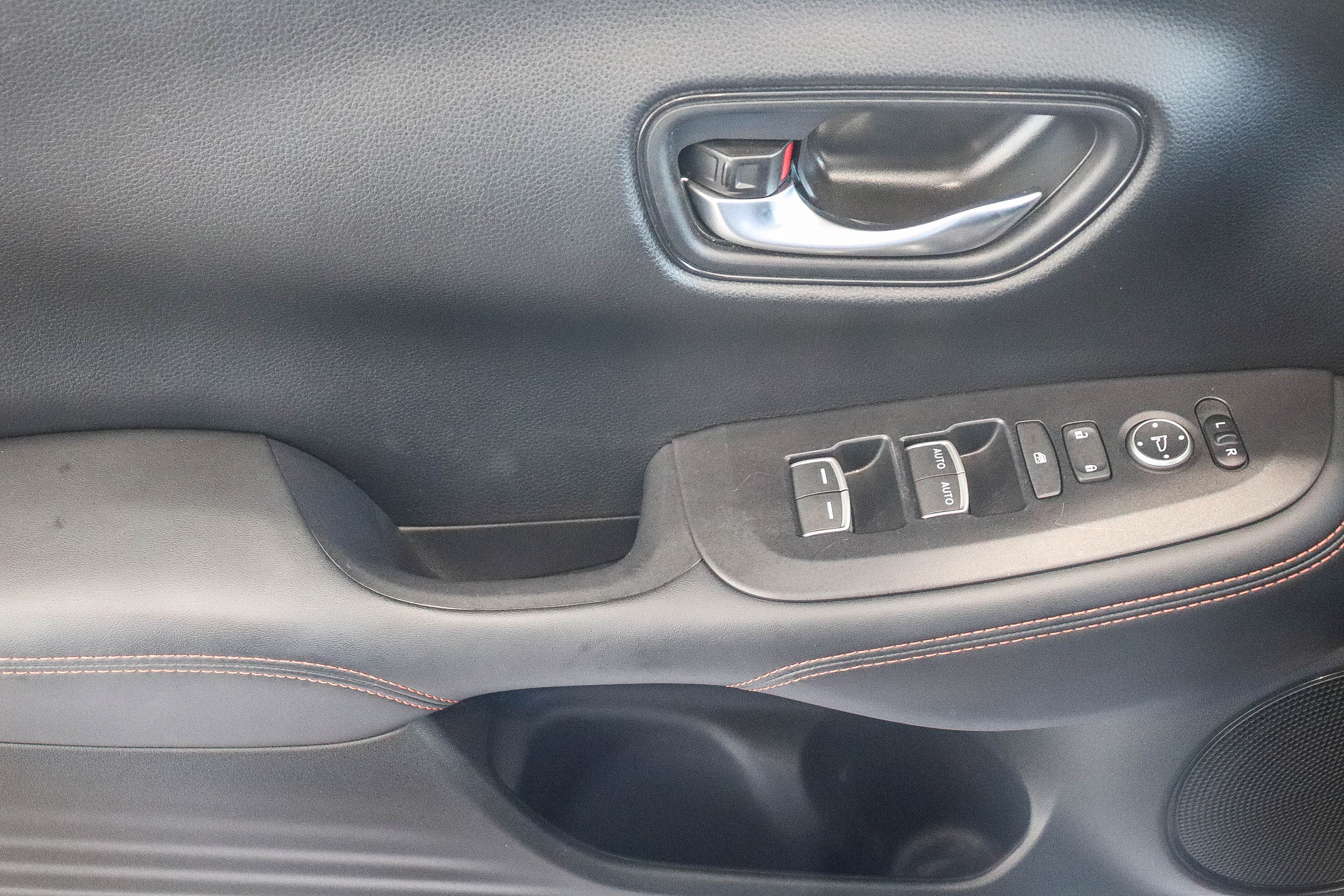Certified 2024 Honda HR-V Sport image 23