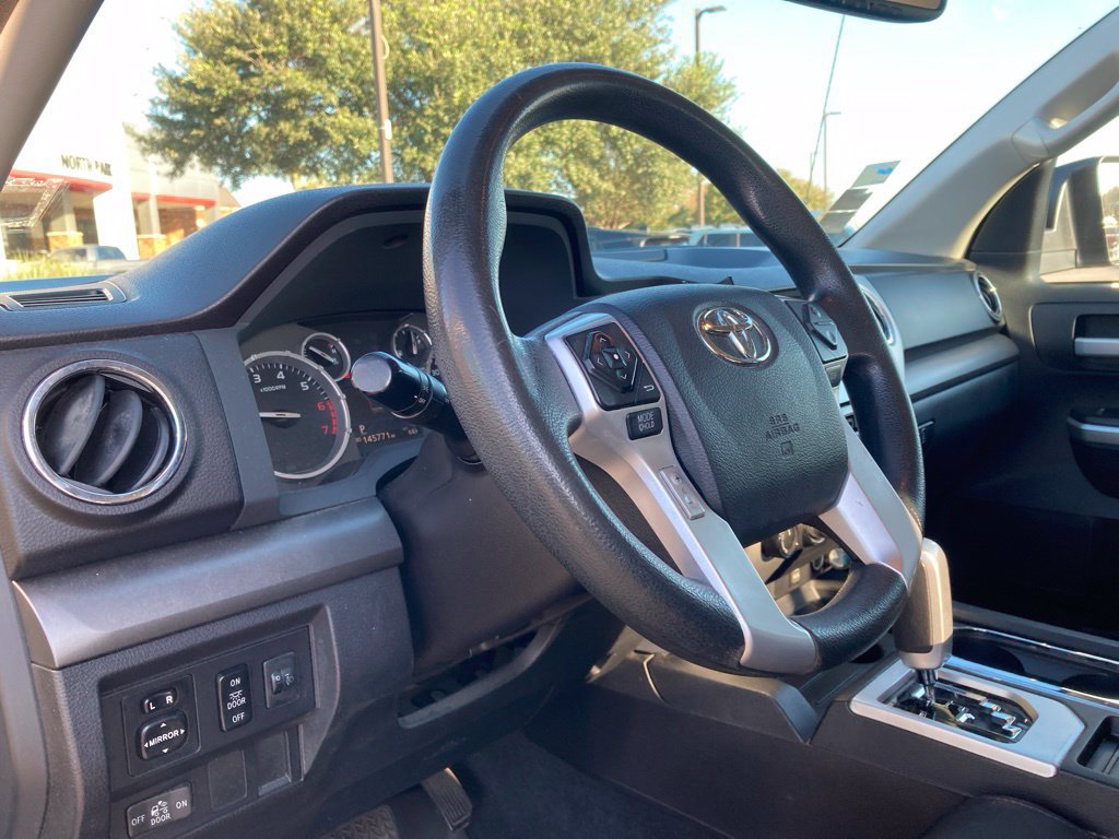 Used 2016 Toyota Tundra SR5 w/ SR5 Upgrade Package AWD/4WD image 7