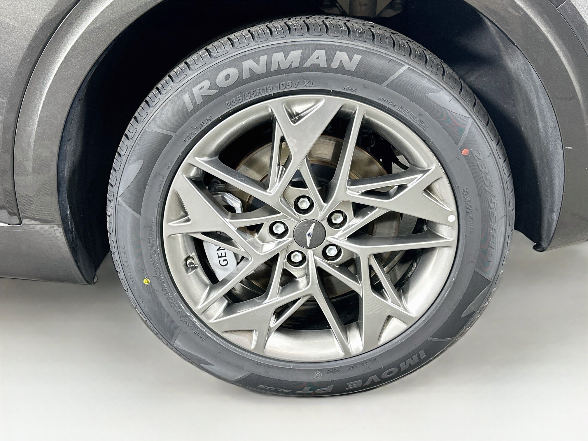 Used 2025 Genesis GV70 2.5T AWD/4WD image 11