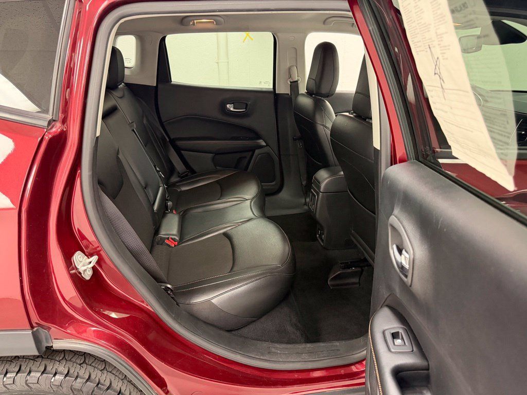 Used 2021 Jeep Compass Latitude w/ Convenience Group AWD/4WD image 13