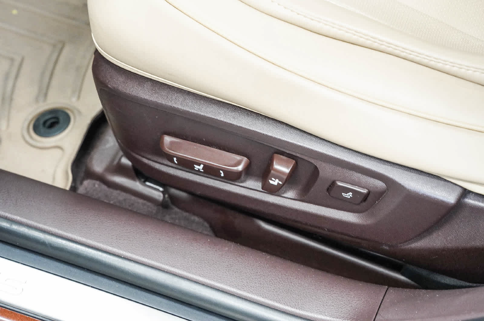 Used 2017 Lexus ES 300h w/ Navigation System Package FWD image 23