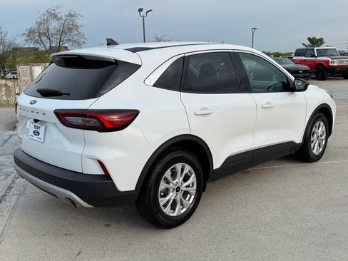 Certified 2024 Ford Escape Active FWD image 8