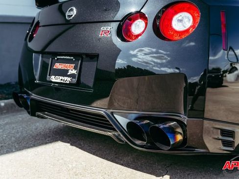 Used 2013 Nissan GT-R Premium AWD/4WD image 35