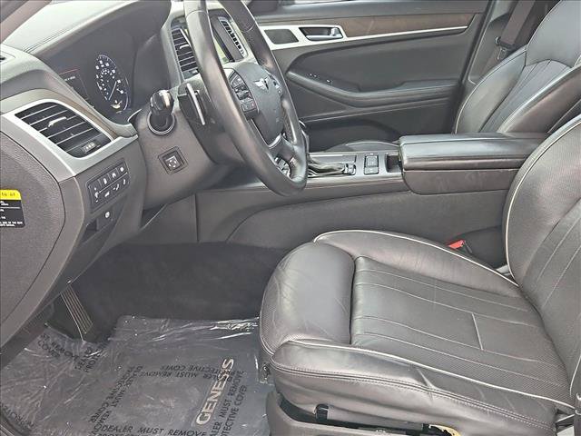 Used 2015 Hyundai Genesis 5.0 RWD image 17