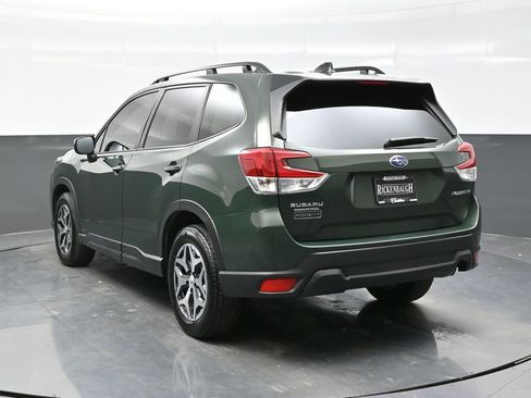 Used 2024 Subaru Forester Premium image 5