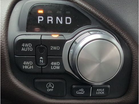 Used 2025 RAM 1500 Laramie w/ Off Road Group image 19