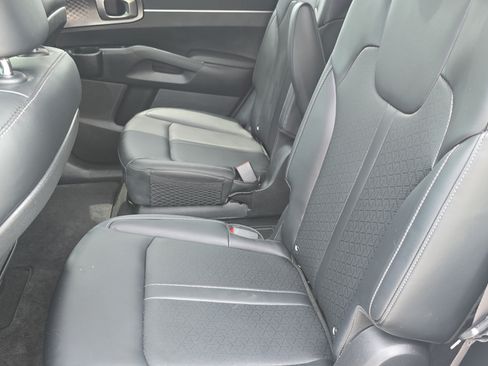 Used 2022 Kia Sorento S FWD image 10