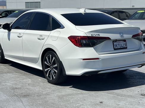 Used 2024 Honda Civic EX image 5