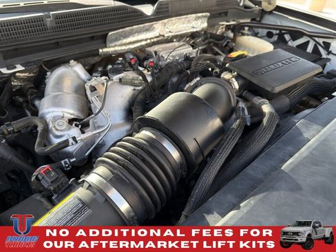 Used 2017 GMC Sierra 2500 SLT w/ Duramax Plus Package AWD/4WD image 13