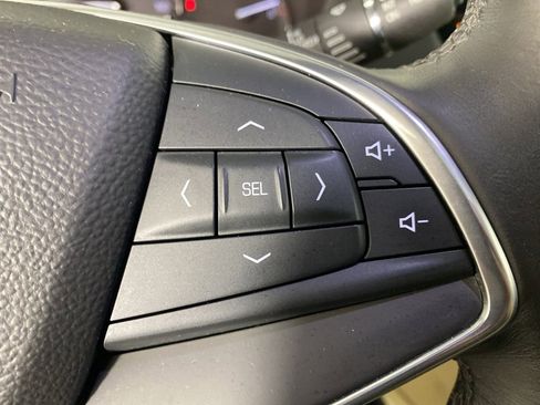 Used 2017 Cadillac XT5 Premium Luxury image 10