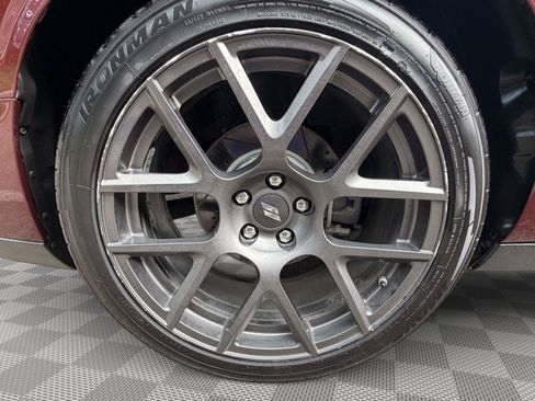 Used 2019 Dodge Challenger R/T RWD image 10