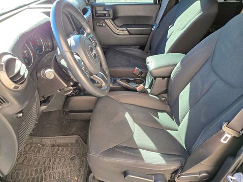 Used 2016 Jeep Wrangler Unlimited Sport image 6