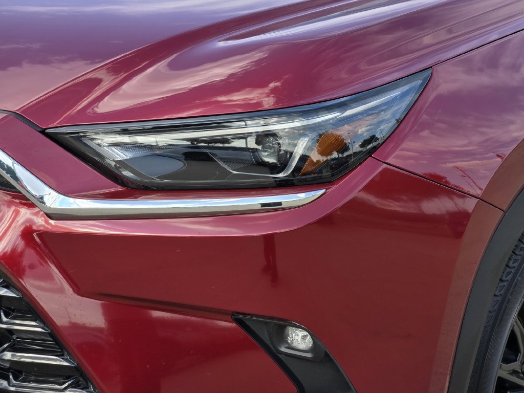 Used 2024 Toyota Grand Highlander AWD image 6