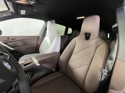 New 2026 BMW iX xDrive45 w/ Executive Package image 25