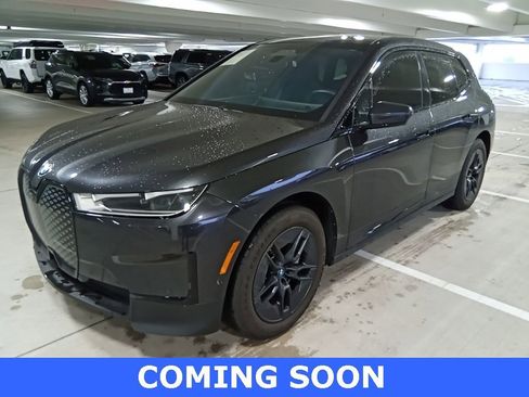 Used 2023 BMW iX xDrive50 w/ Convenience Package image 2