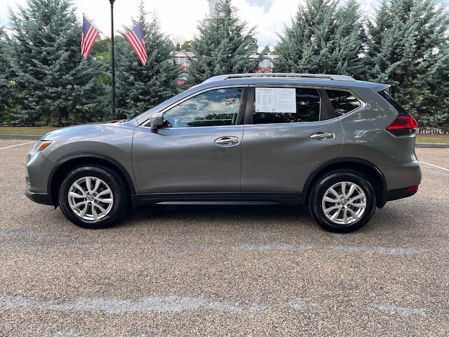 Used 2017 Nissan Rogue SV w/ SV Premium Package AWD/4WD image 25