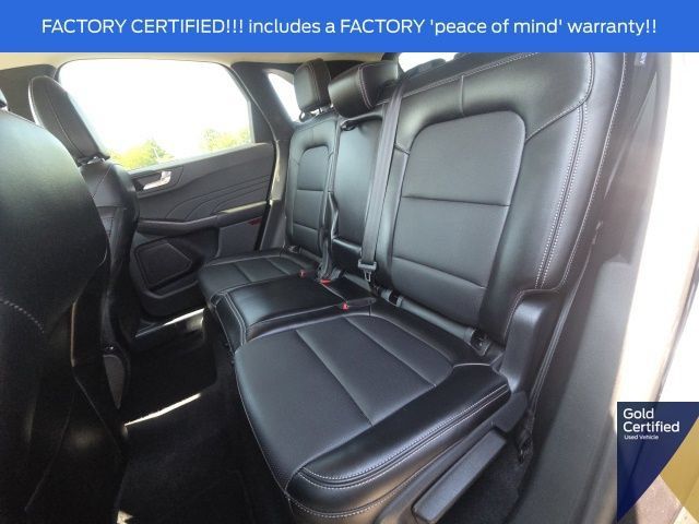 Used 2025 Ford Escape Platinum AWD/4WD image 17