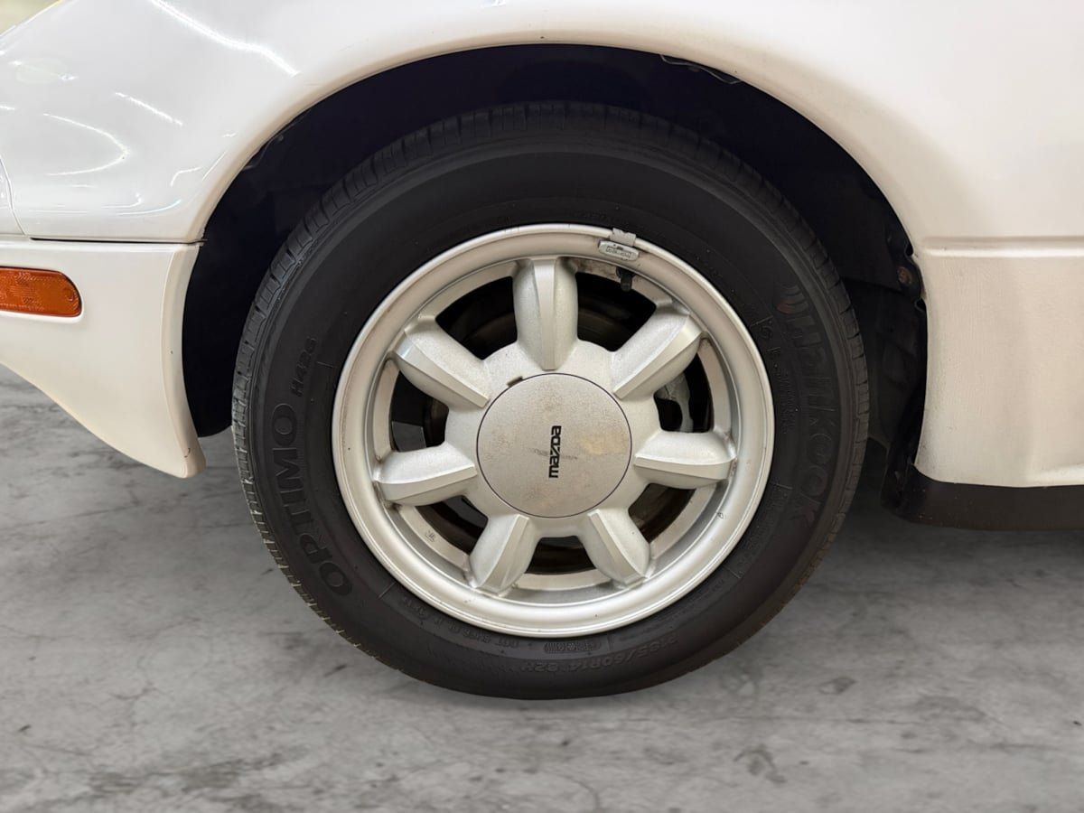 Used 1992 MAZDA MX-5 Miata RWD image 9