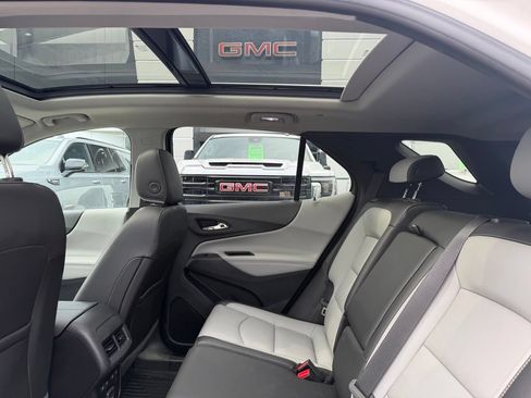 Used 2019 Chevrolet Equinox Premier FWD image 11