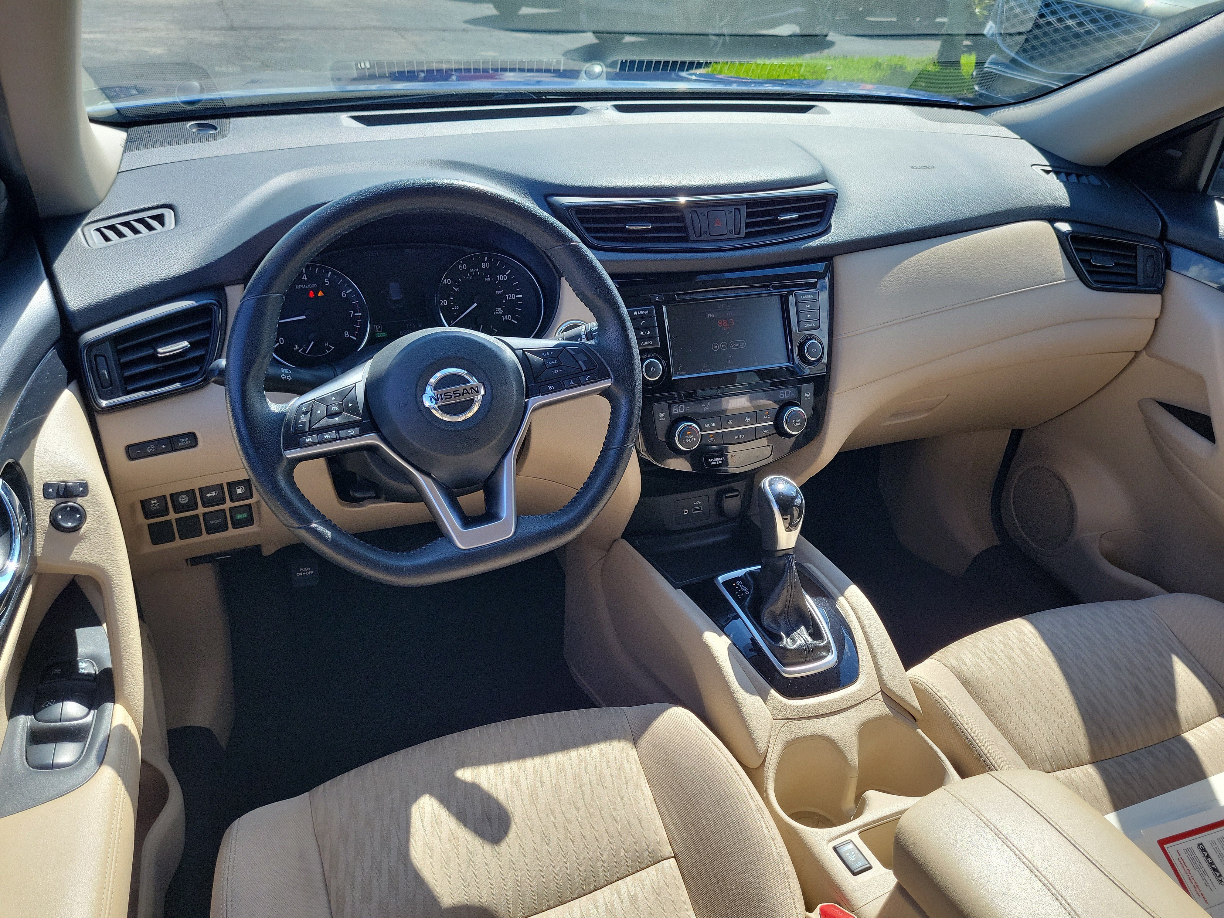 Certified 2020 Nissan Rogue SV FWD image 17