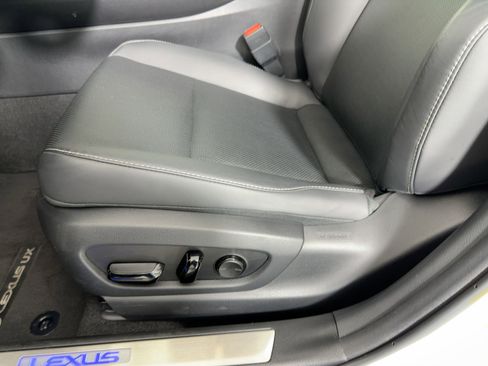 Used 2021 Lexus UX 250h w/ Premium Package image 14