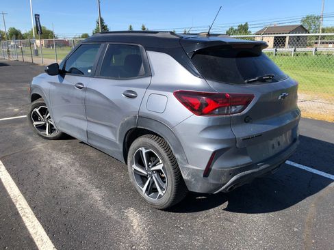 Used 2021 Chevrolet TrailBlazer RS w/ Sun and Liftgate Package FWD image 5