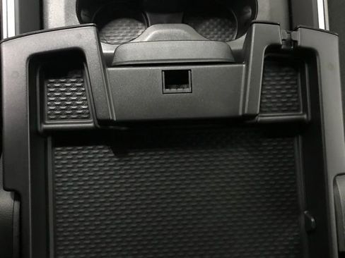 New 2026 RAM 1500 4x4 Crew Cab image 25